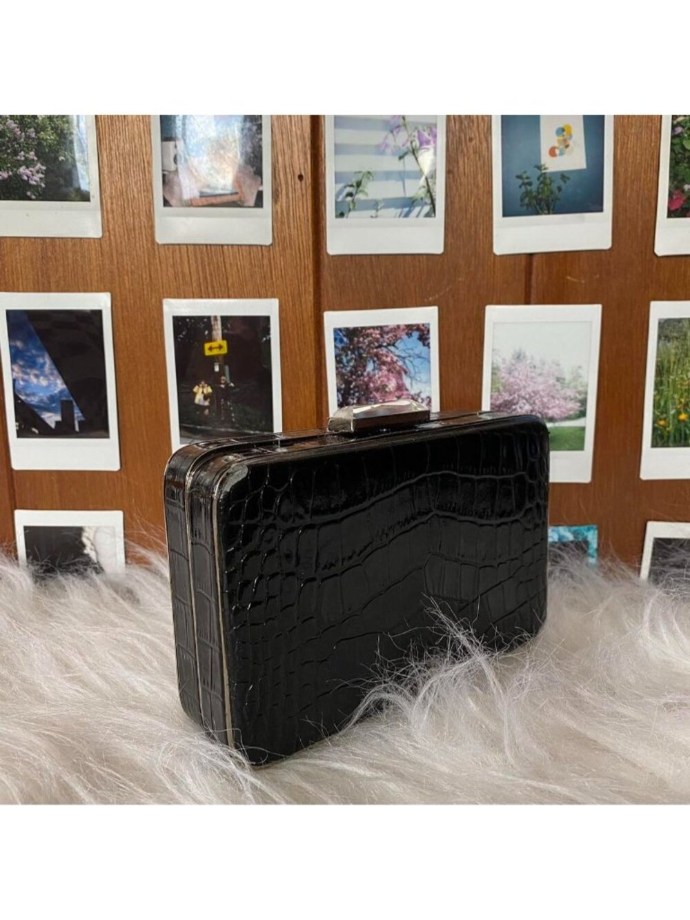 Black Patent Structured Clutch